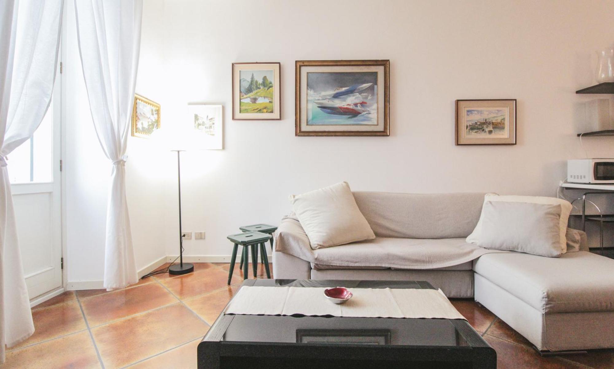 Lario Elegante Apartment Menaggio Bagian luar foto